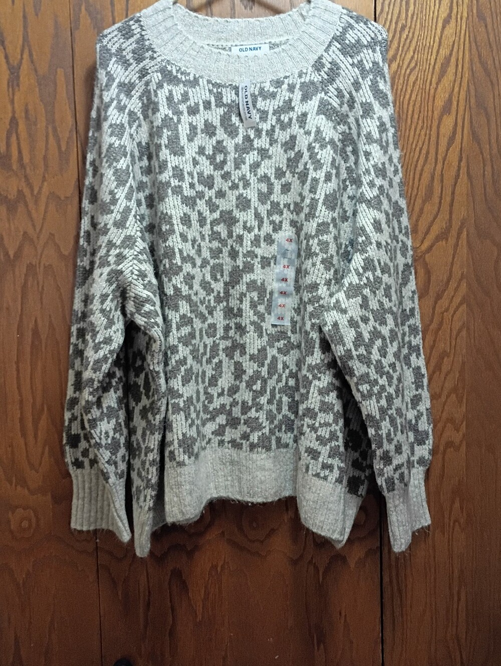 NWT Old Navy Gray and Cream Textured Crewneck Sweater
